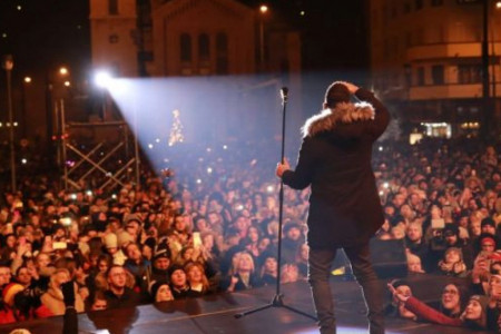 Željko Joksimović u Sarajevu pevao pred 60.000 ljudi na dočeku 2020.