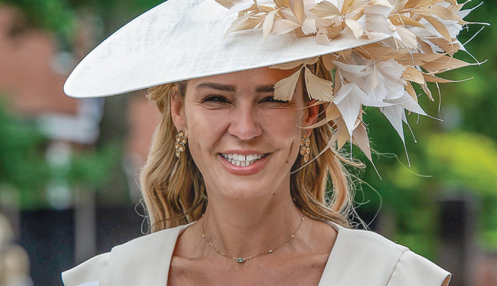Dama iz Londona: Marijana Mateus u društvu kraljevske porodice pratila glamurozne konjičke trke (foto)