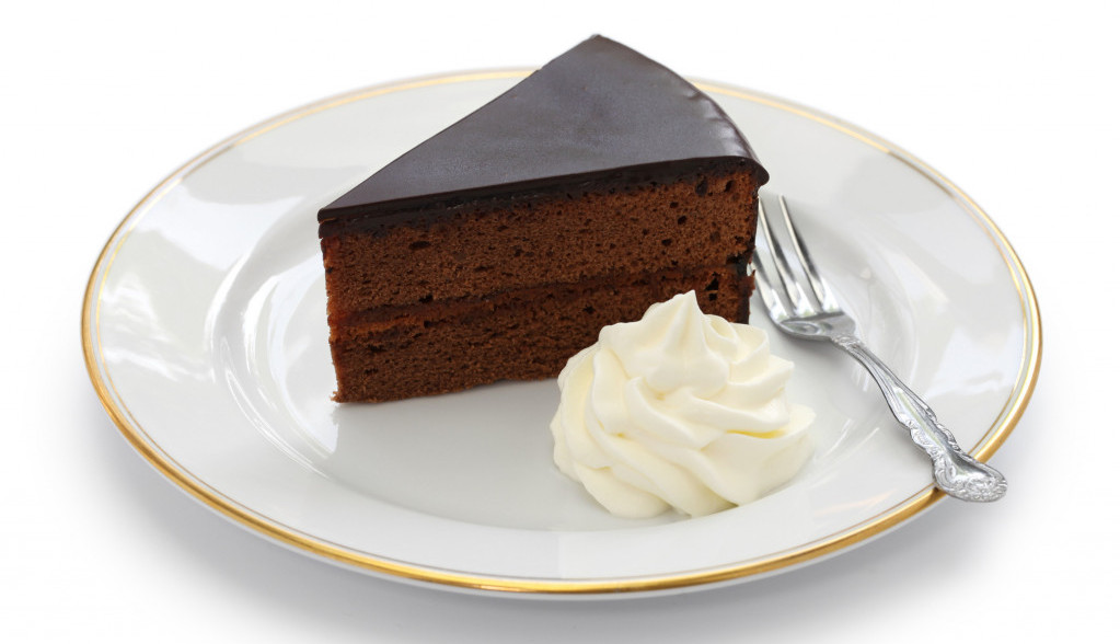 Kraljica čokoladnog užitka: Donosimo vam originalan recept za čuvenu Saher tortu