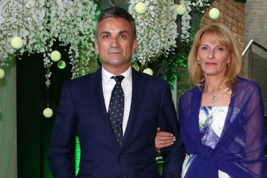 Vesele osamdesete i beli karanfil na reveru: Ovako su Dijana i Srđan Đoković izgledali na venčanju (foto)