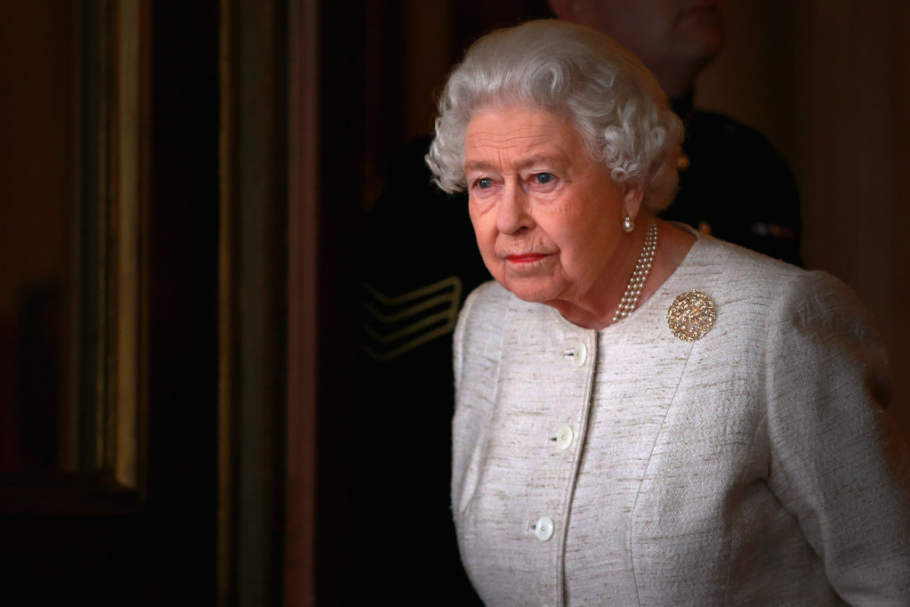 Britanija u strahu od najcrnjeg scenarija: Kraljica Elizabeta pozitivna na koronu, evo u kakvom je stanju