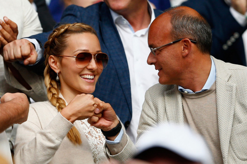 Ko je tajanstveni muškarac kojeg je Novak oterao sa meča: Zajedno su 24 sata dnevno, zahvaljujući njemu inkasira milione