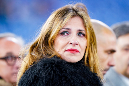 Živećeš zauvek! Arijana plakala pred prepunim stadionom, Lacio i Bolonja legendarnom Mihi priredili veličanstven oproštaj FOTO