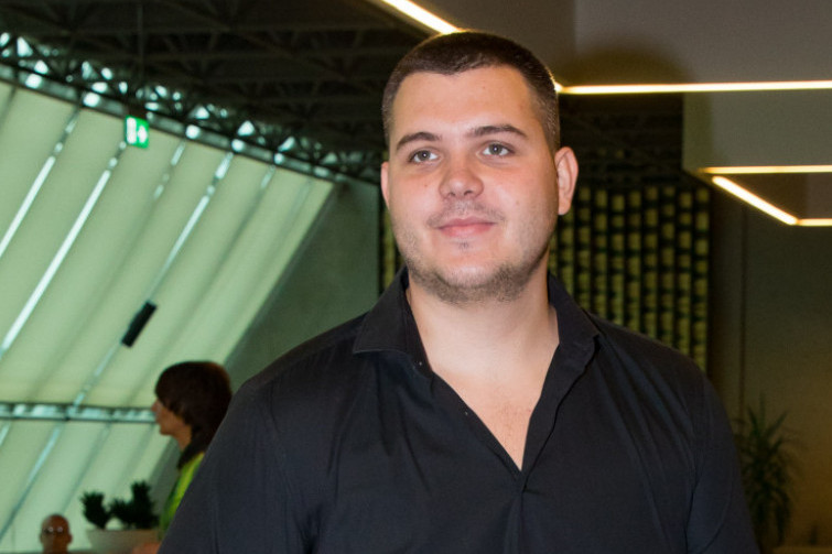 Devojke mogu samo da joj zavide: U luksuzni stan Viktora Živojinovića upravo se uselila ONA