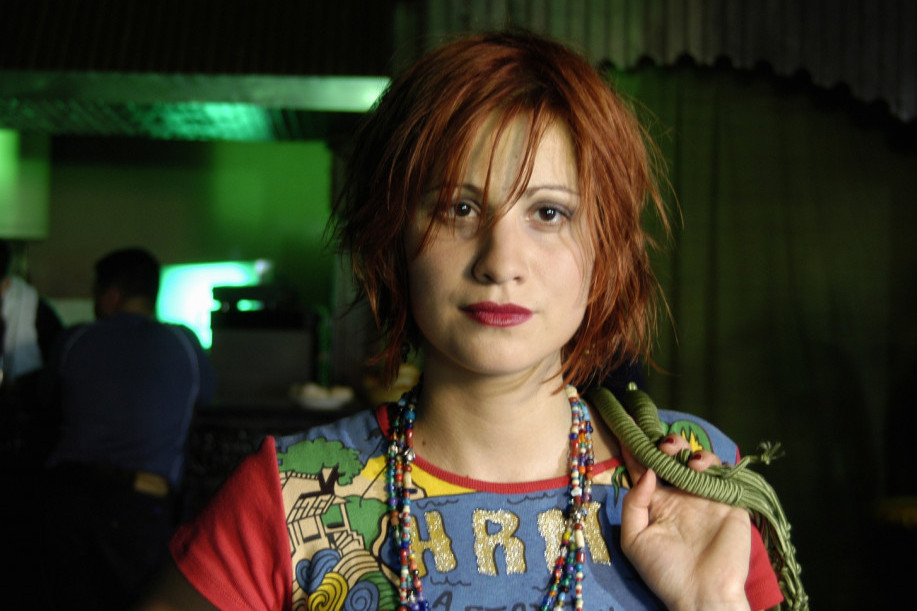 Od vatrene crvenokose nije ostalo ništa: Pogledajte kako danas izgleda Suzana iz filma Sivi kamion crvene boje FOTO