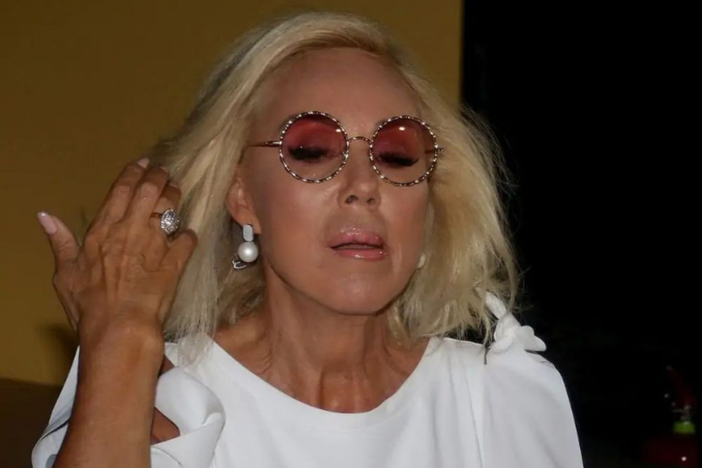 Lepoj Breni zabranili spot! Naredba došla sa samog državnog vrha, pevačica nije znala šta ju je snašlo