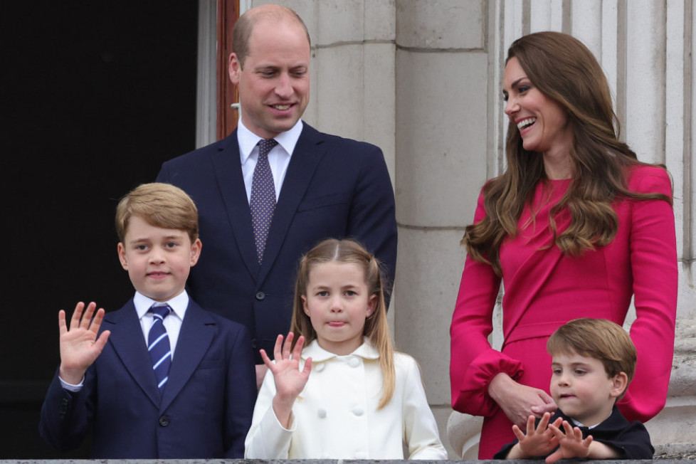 Stiže BEBA! Kejt Midlton presrećna, najlepše vesti zvanično potvrđene FOTO