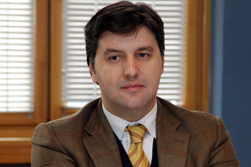 Nikola je preslikani otac! Sin Dejana Bodiroge ima preko dva metra, pogledajte u kakvog je frajera izrastao FOTO