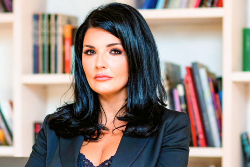 Porodični album prepun bola: Milena Popović podelila sliku koja kida dušu, osmeh se pretvorio u suze