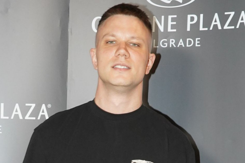 Jedan snimak rekao je sve: Relja Popović hospitalizovan u ranim časovima, čeka se operacija
