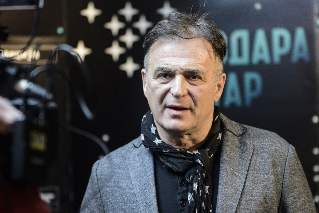 Legendo, šta se s tobom desilo? Branislav Lečić posle mnogo vremena u javnosti, godine su odradile svoje