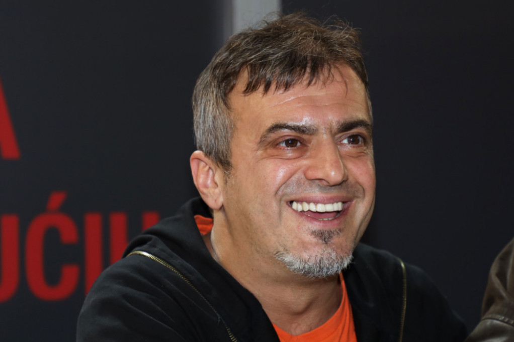 Odmah je oženi! Sergej Trifunović za rođendan pokazao novu devojku? Prelepa je, a znamo i čime se bavi