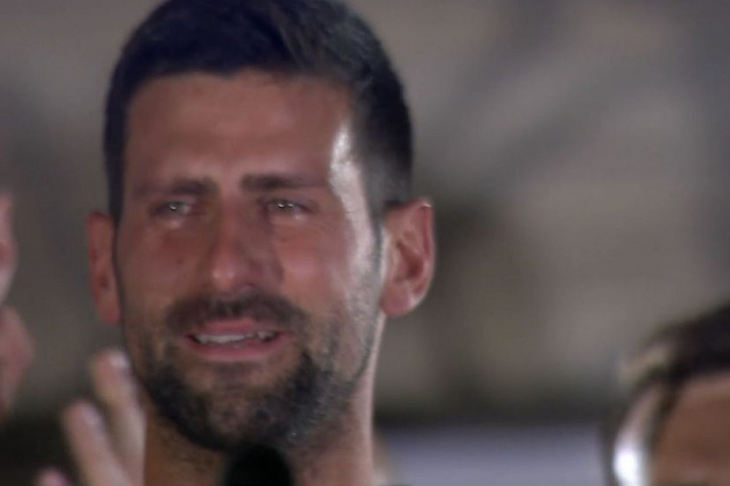 Novak plakao na balkonu, košarkaši prolili reku suza: Nikad emotivniji doček u Beogradu, PONOSNI SMO