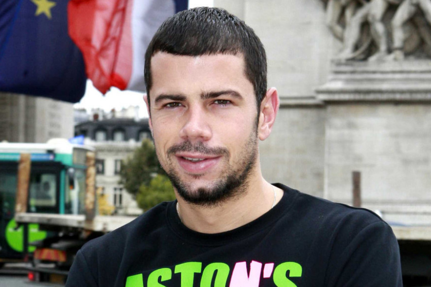 Jedva smo ga prepoznali: Mateja Kežman danas ima sedu bradu, s trećom suprugom i sinom živi na planini