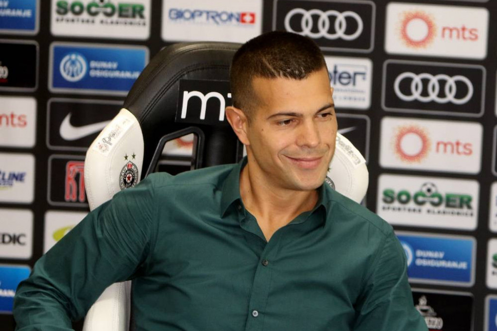 Neka peva ova kuća! Milan Lola Smiljanić postao tata, evo kog pola je beba