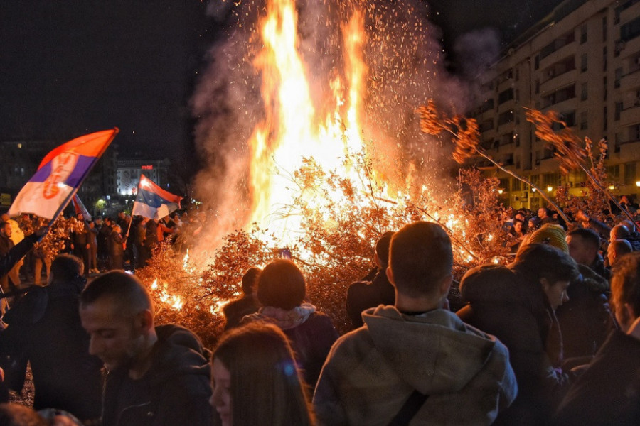 Božićna dilema: Da li žensko dete može da bude položajnik?