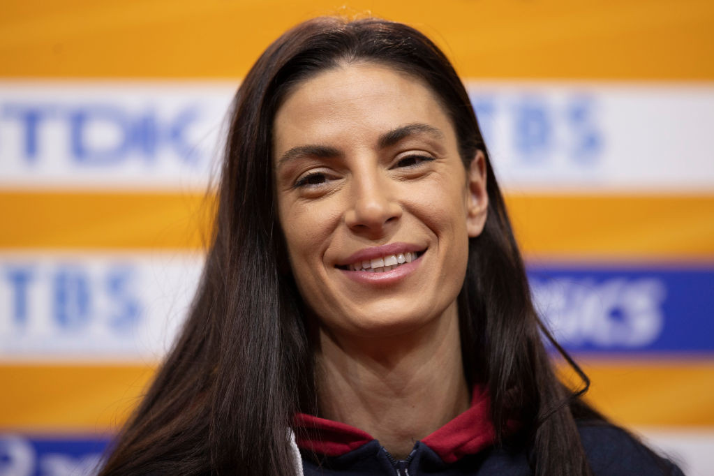 Ivana Španović u kupaćem kostimu, seva svaki mišić, a sevnula je i poruka: Pa lutko, Švarcenegeru moj...