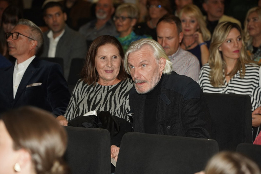 Plavuša nestvarne lepote: Ova poznata glumica je Olgina i Peletova ćerka