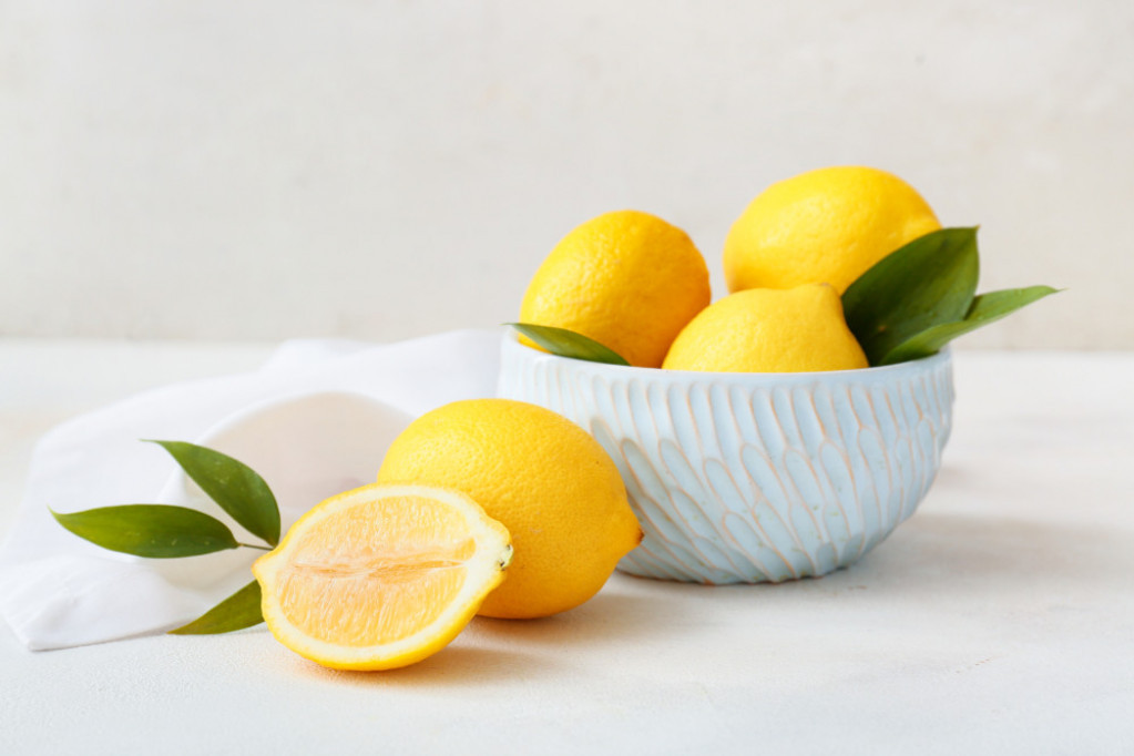 Za dve nedelje i do deset kilograma manje: Limun dijeta čisti organizam i topi masne naslage