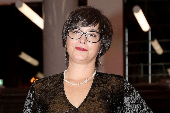 Kaja Žutić na selu napravila raj, iz bašte ne izlazi, kakvo cveće, božur kao naslikan (video)