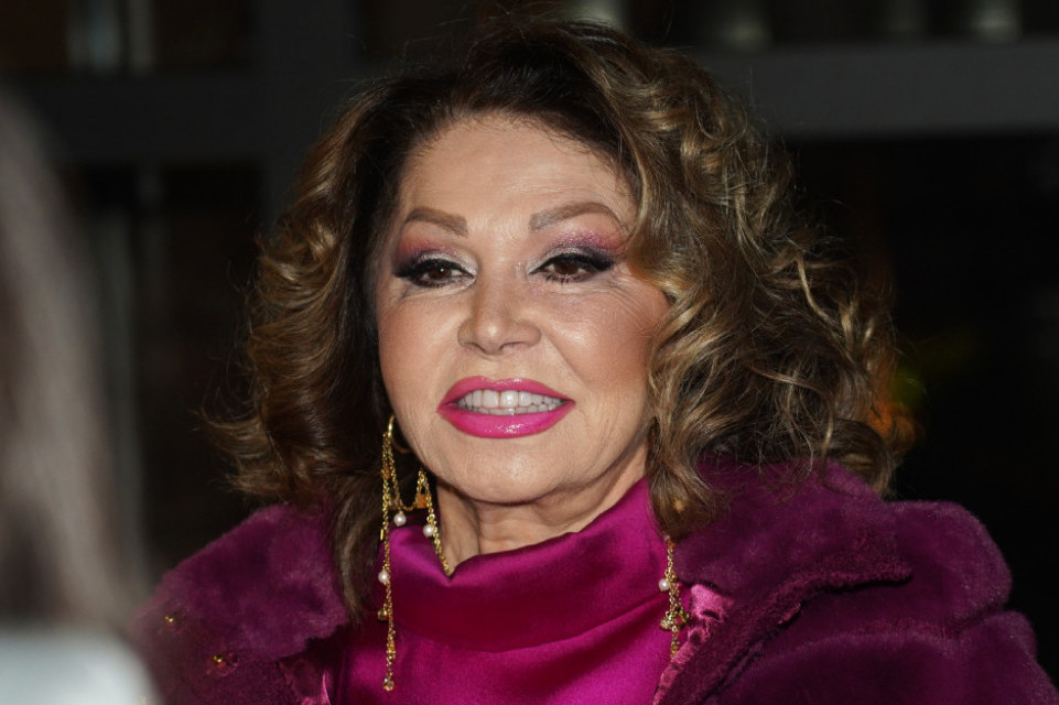 Cipele Nede Ukraden jedne oduševile, druge zgrozile: Pevačica prevazišla samu sebe