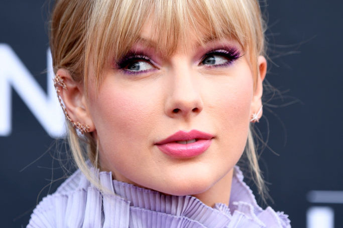 Tejlor Svift u svakoj prilici postiže savršen mejkap, ovo je njena tajna