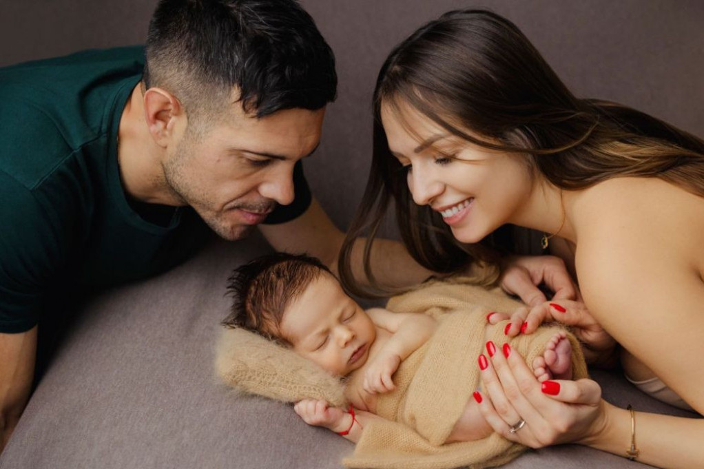 Upoznajte Tea! Tamara i Lola Smiljanić predstavljaju sina: Dugo smo želeli da postanemo roditelji