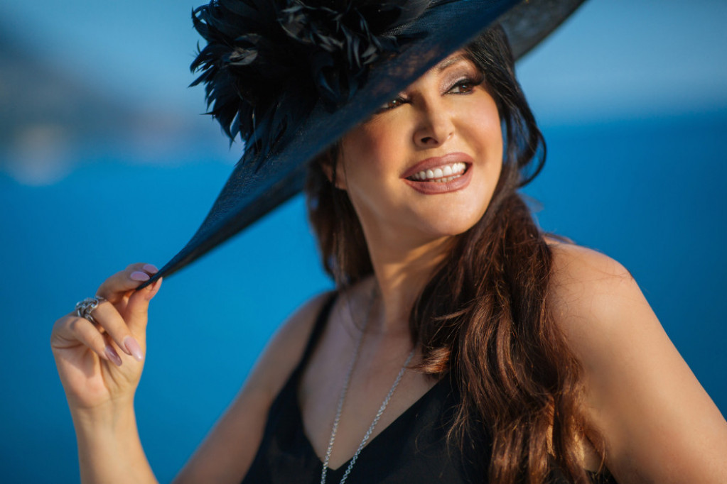 Nekom drugom biće dobra: Ovo je jedina slika Dragane Mirković u kupaćem za 40 godina karijere