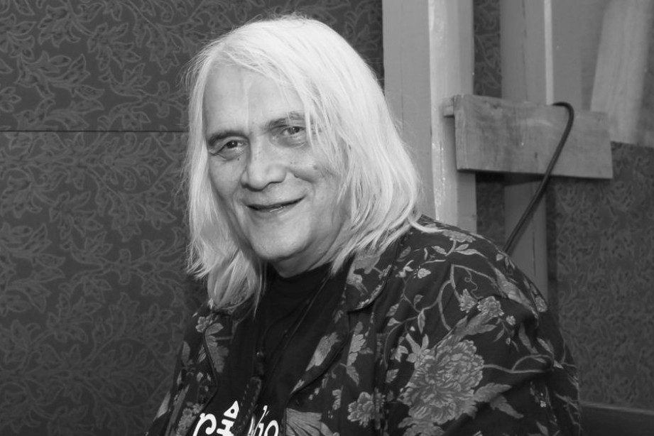 Čačak oblepljen Borinim umrlicama, njenog imena na listi ožalošćenih nema FOTO