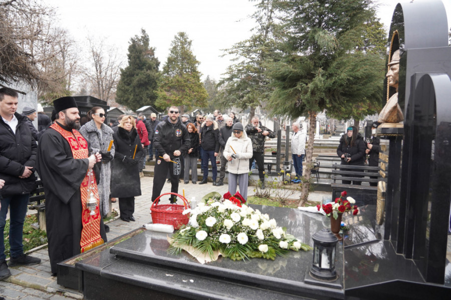 Pomen Željku Ražnatoviću, Cecu niko nije prepoznao, a dolazak ove dame svi komentarišu