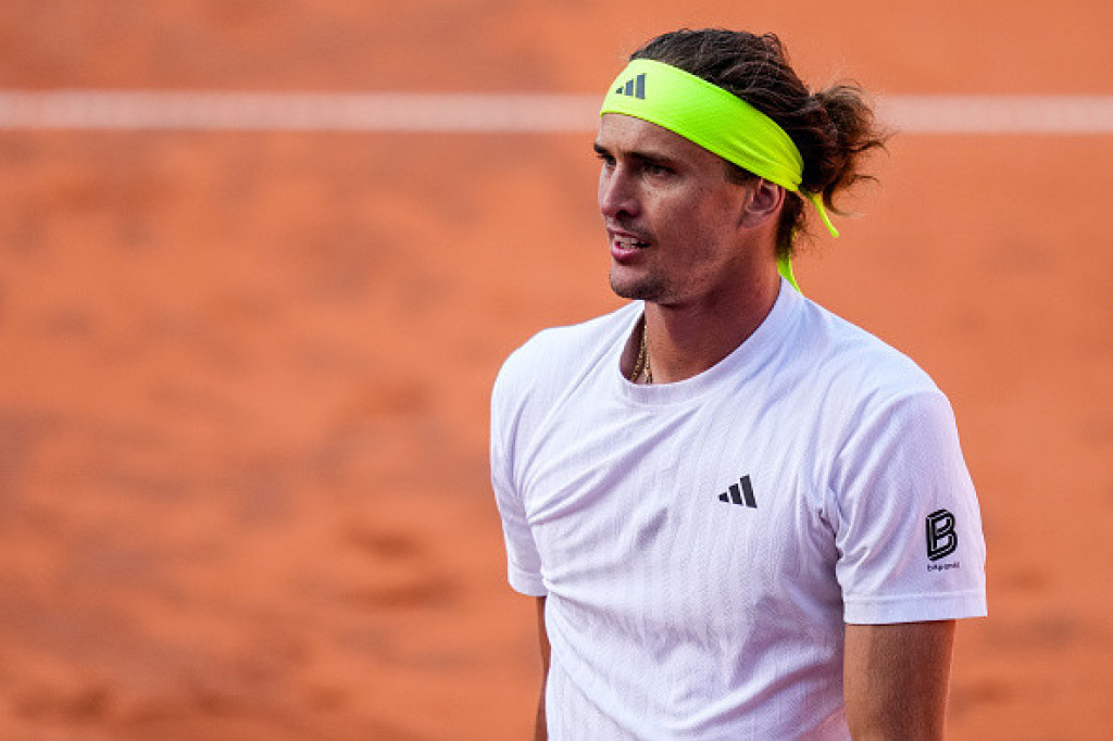 U avion u kom je bio Zverev udario grom, drama na nebu