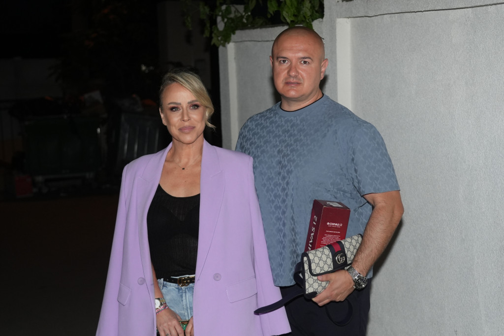 Muž Slađe Alegro strog tata, ćerki brani jedno, pevačica iskrena: Dođe i kaže Mili da nema dva meseca...