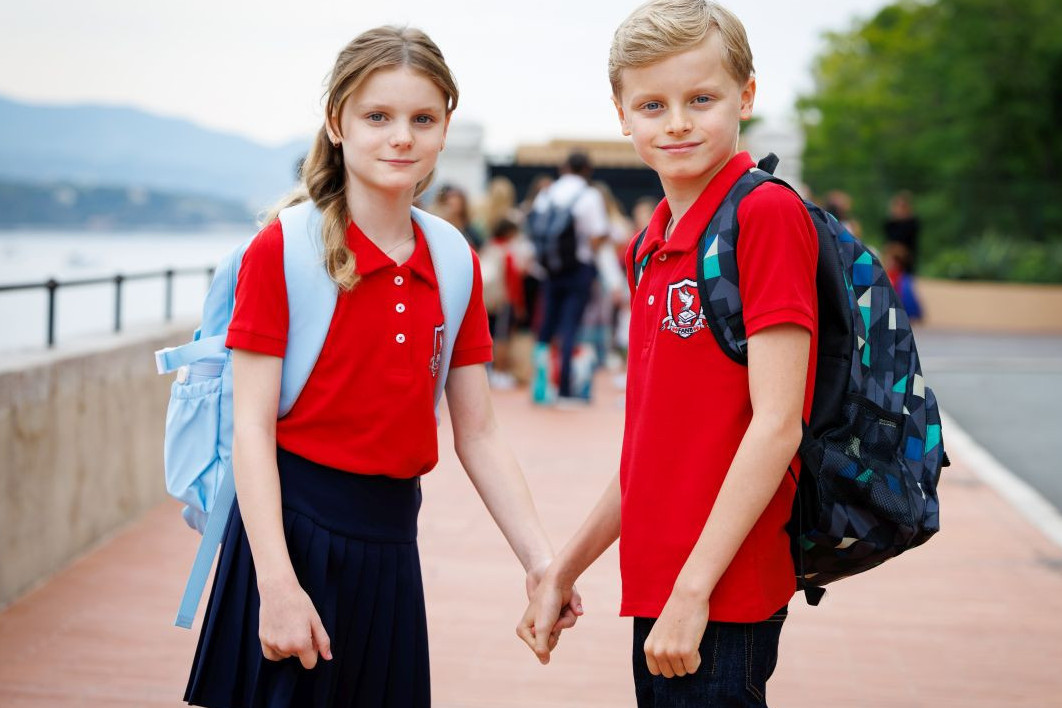 Kao i sva druga deca: Žak i Gabrijela od Monaka krenuli u školu, svi gledaju njihove rančeve