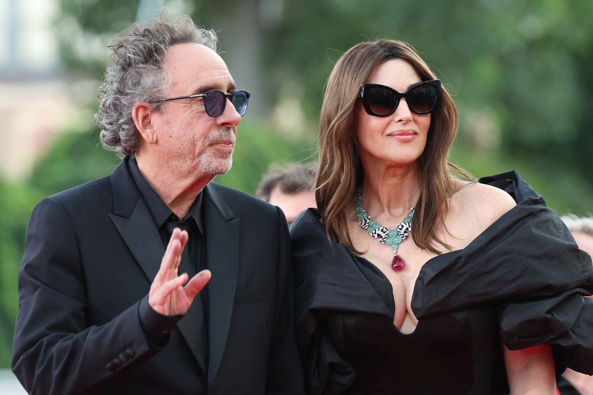 Raskinuli Monika Beluči i Tim Barton! Samo nekoliko dana pred njen 61. rođendan