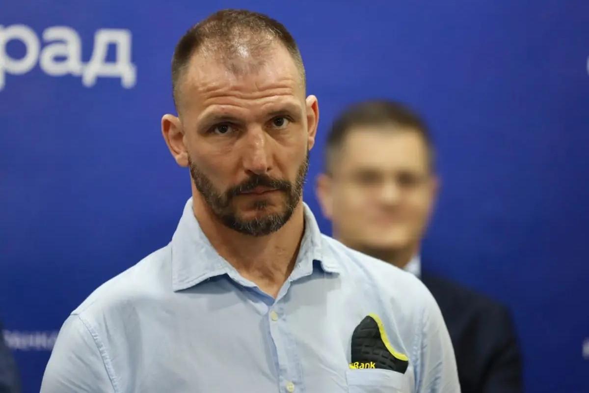 Posle Hane, i Andrea Ikodinović rekla šta misli o tatinom razvodu, Dačina starija ćerka prvi put u javnosti