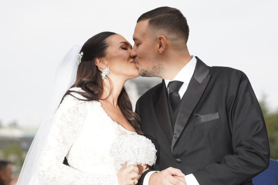 Intimno venčanje u crkvi i gala slavlje za 500 zvanica: Najlepši ponedeljak u životu pevača Zvezda Granda