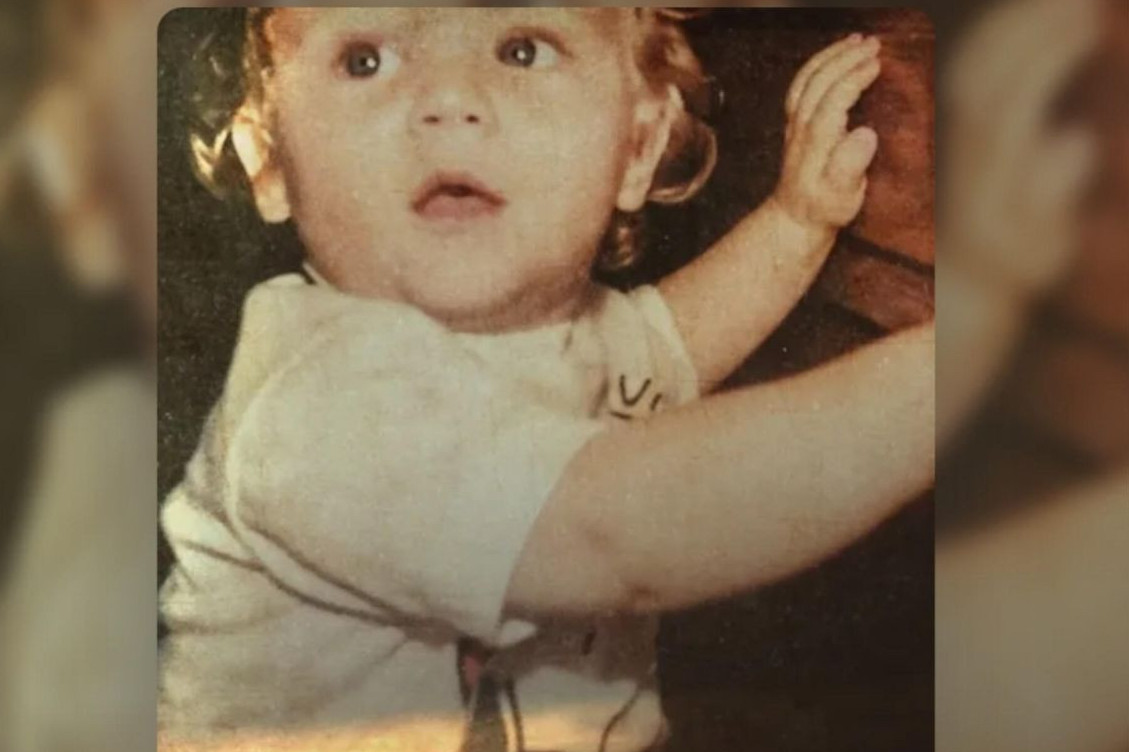 Dečak sa slike danas je pravi Romeo, napunio je 40 godina