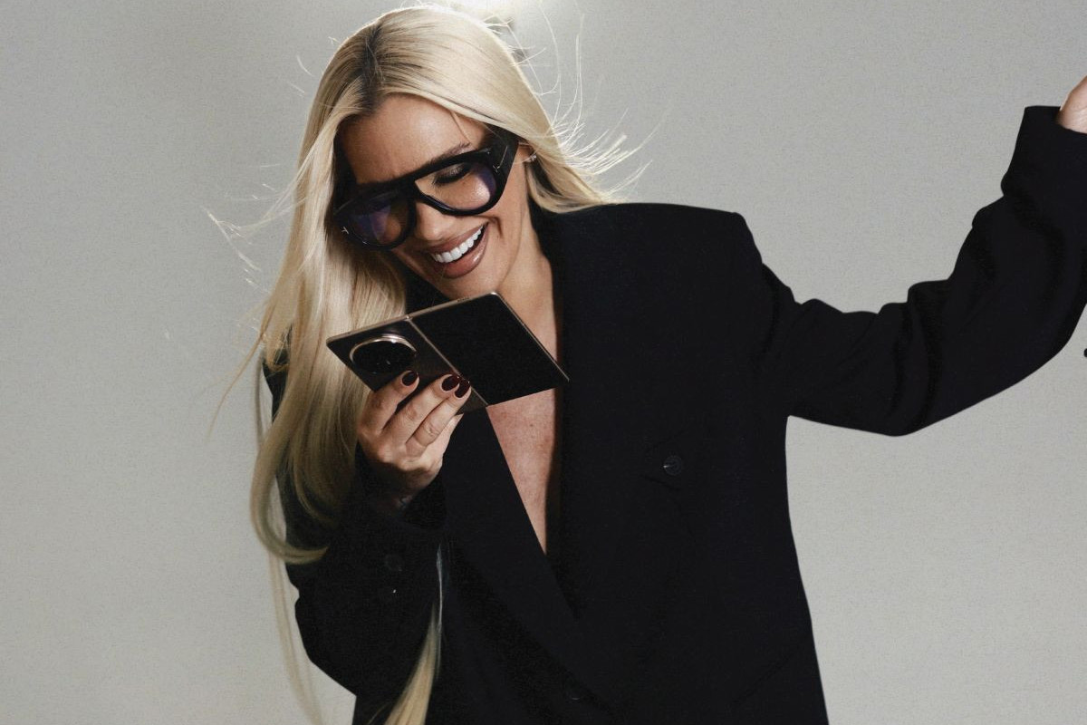 HONOR Magic V5 – savršeni spoj elegancije i tehnologije za modernu ženu