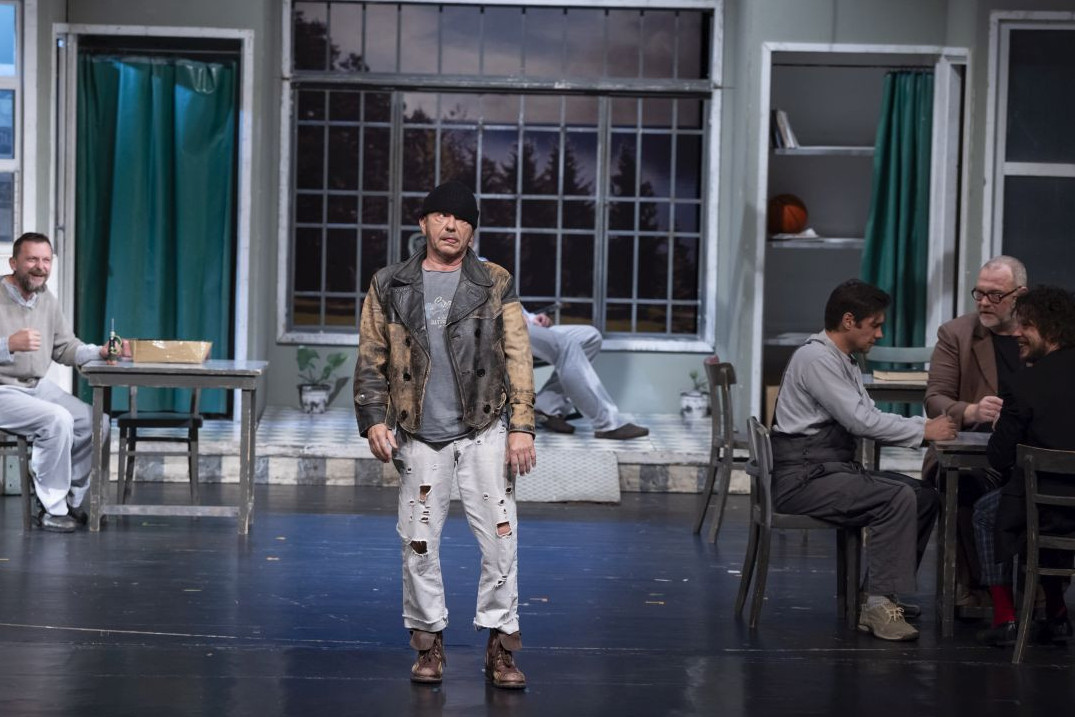 Rastanak uz suze i ovacije: Bjelu podržale supruga i ćerka, ali i brojne kolege