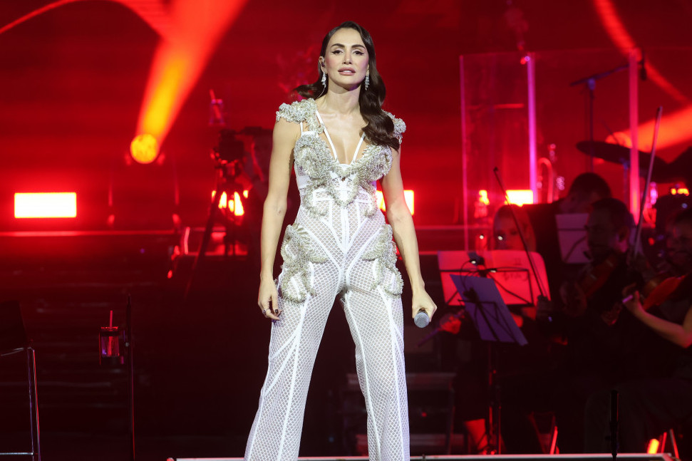 Spektakl u Beogradu: Emina Jahović nije mogla da suzdrži emocije, zbog njega zaplakala na bini