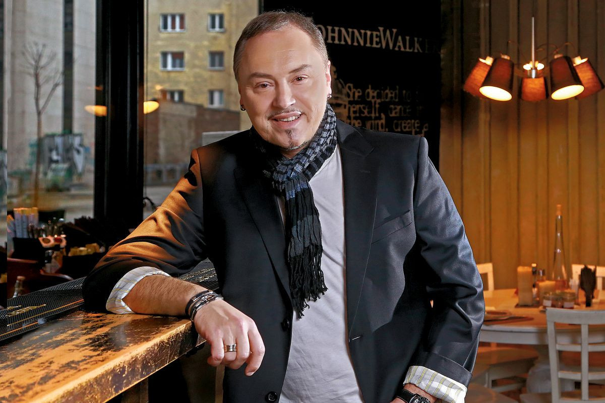 Upražnjeno mesto i na njemu crvena ruža, kada je otišla Knezu je srce prepuklo: To me potpuno paralisalo