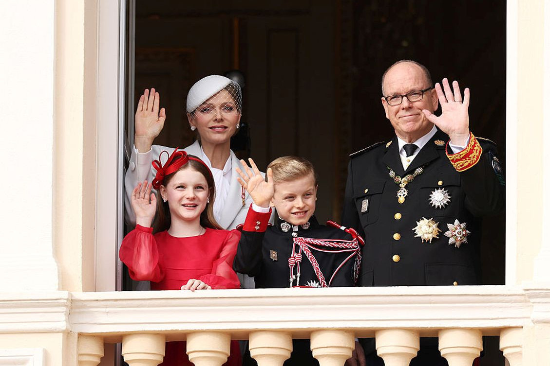 Ovako izgleda bajka: Najlepša jelka zasijala u Monaku, Žak i Gabrijela kao anđeli