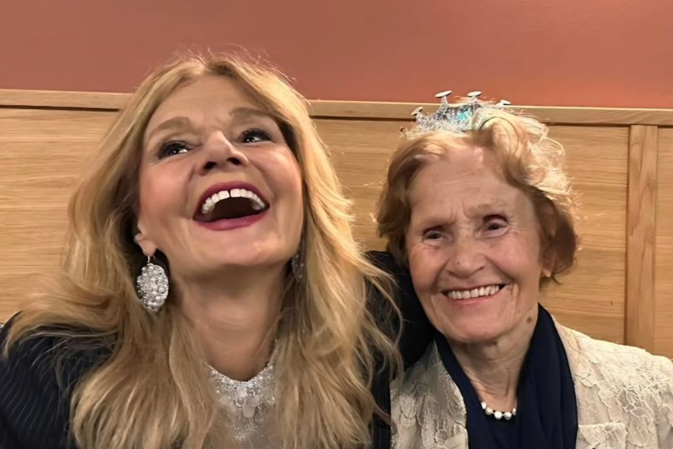 Četiri generacije zajedno: Majka Mire Bobić Mojsilović proslavila 90. rođendan