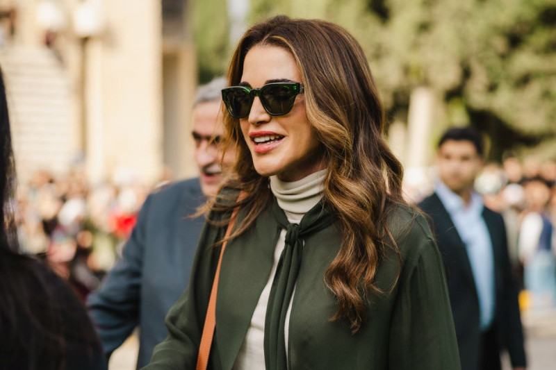 Kraljica Jordana i elegancije: Ranija u najelegantnijim pantalonama za svaki dan