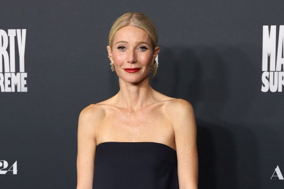 Mozes je već veliki momak! Sin Gvinet Paltrou prvi put sa mamom na crvenom tepihu